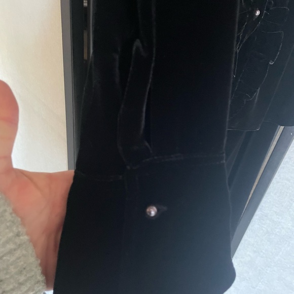 Stunning LAUREN by Ralph Lauren black Rayon pantsuit for the holidays. Size Med. - Picture 4 of 8